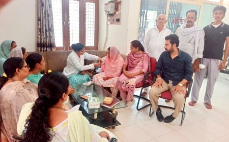 ਪਿੰਡ ਖੁਈਆਂ ਸਰਵਰ ਦੇ ਸਹਿਕਾਰੀ ਬੈਂਕ ਵਿੱਚ ਲਗਾਇਆ ਹਾਈਪਰਟੈਨਸ਼ਨ ਚੈੱਕ-ਅੱਪ ਕੈਂਪ