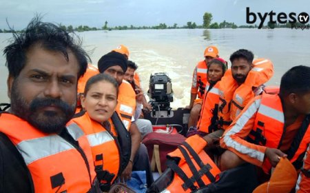 ਹੜਾਂ ਚ ਘਿਰੇ ਸਰਹੱਦੀ ਪਿੰਡ ਵਾਸੀਆਂ ਲਈ ਫ਼ਰਿਸ਼ਤਾ ਬਣਿਆ ਸਿਹਤ ਵਿਭਾਗ