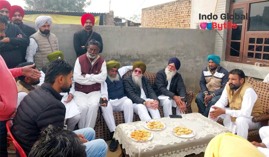 ਸਪੀਕਰ ਸ. ਸੰਧਵਾਂ ਵੱਲੋਂ ਪਿੰਡ ਮੋਰਾਵਾਲੀ ਵਿੱਚ ਸਰਪੰਚਾਂ, ਪੰਚਾਂ ਅਤੇ ਪਾਰਟੀ ਵਰਕਰਾਂ ਨਾਲ ਮੀਟਿੰਗ