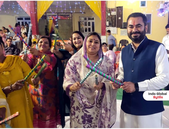 ਵਿਧਾਇਕ ਨਰਿੰਦਰਪਾਲ ਸਿੰਘ ਸਵਨਾ ਤੇ ਖੁਸ਼ਬੂ ਸਵਨਾ ਨੇ ਫਾਜ਼ਿਲਕਾ ਵਿੱਚ ਡਾਂਡੀਆ ਸ਼ਾਮ ਦਾ ਲਿਆ ਅਨੰਦ, ਕਿਹਾ ਯਾਦਗਾਰ ਰਹੇਗੀ ਇਹ ਰਾਤ